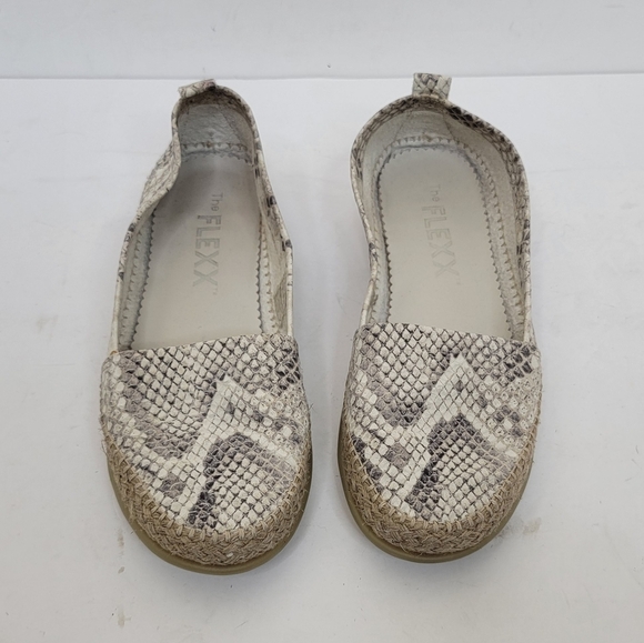 The FLEXX | Gray Python Snake Print Espadrille Slip on Shoes Sandals Size 6.5 - Picture 2 of 8